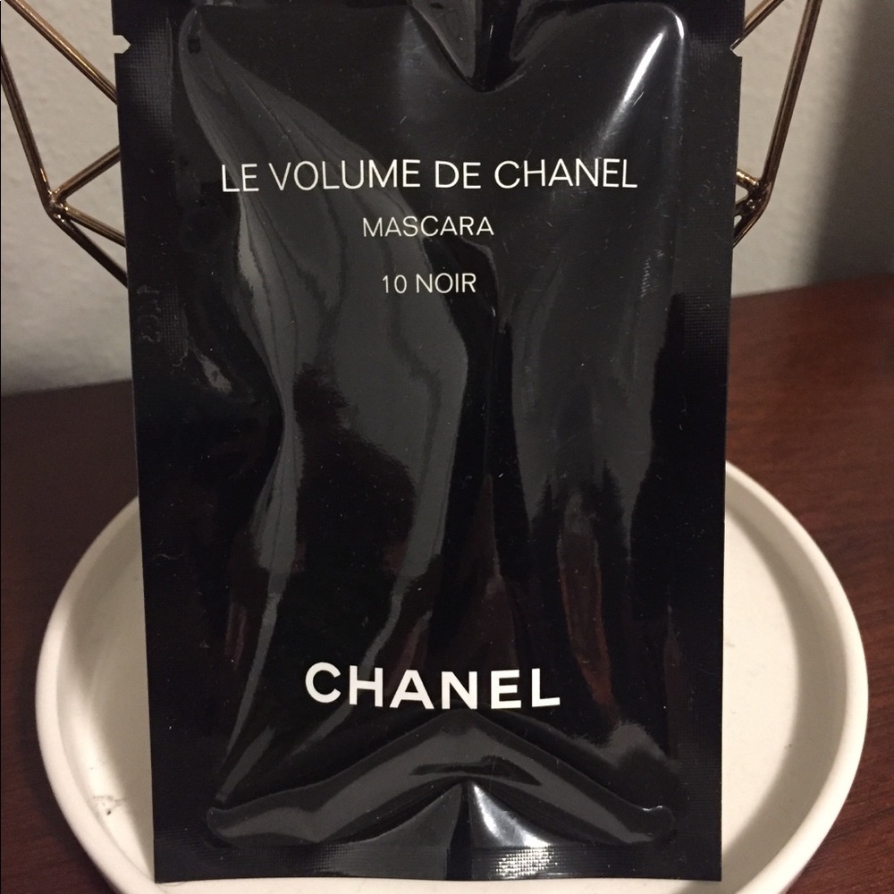 Chanel sample mascara and base